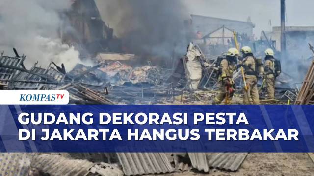 Gudang Dekorasi Pesta di Jakarta Timur Terbakar Hebat! 4 Rumah Ikut Hangus | KOMPAS MALAM