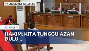 Momen Hakim Berhenti Sejenak Bacakan Pertimbangan Vonis Sambo untuk Dengarkan Azan Zuhur