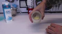 Percobaan membuat mentega di toples agar-agar