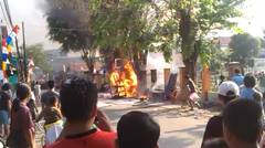 Kebakaran di jl basmol depan TPU Basmol