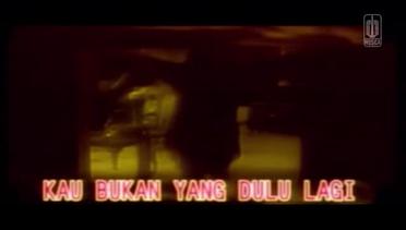 Dewi Yull - Kau Bukan Dirimu (Karaoke Video)