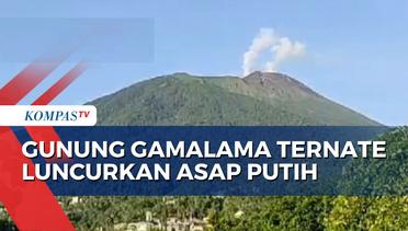 Gunung Gamalama Luncurkan Asap Putih Setinggi 150 Meter