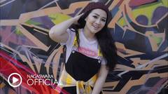 Fitri Carlina - Alon Alon Wae (Official Music Video NAGASWARA) #music