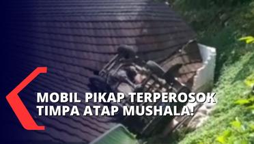 Kelebihan Muatan Hingga Tak Kuat Menanjak, Mobil Pikap Terperosok Timpa Atap Mushala di Sukabumi