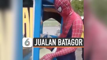 Viral, Spiderman Jadi Penjual Batagor?