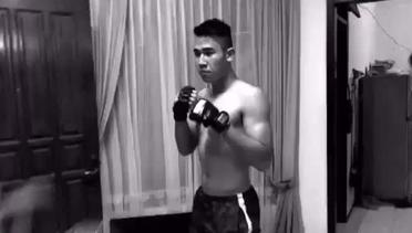 Ryuji Utomo Latihan Tinju