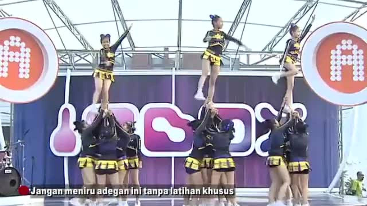 Goldenz Cheerleader (Live on Inbox) | Vidio