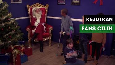 Buffon Gunakan Kostum Santa untuk Kejutkan Fans Cilik PSG