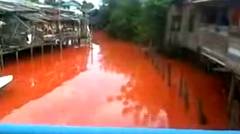 Sungai Ini Sekejap Menjadi Lautan Darah