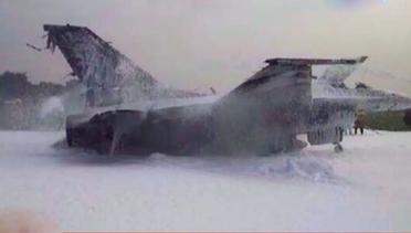 Pesawat F-16 Terbakar