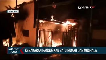 Diduga Korsleting, Sebuah Rumah dan Musola di Srengseng Jakbar Ludes Terbakar