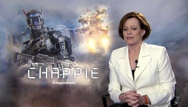 Exclusive Interview Sigourney Weaver on “Chappie”