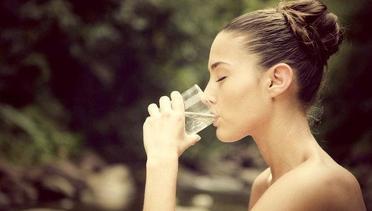 #OneShot: Berapa Banyak Minum Air Putih untuk Turunkan Berat Badan