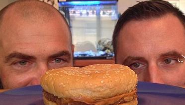 Meski Disimpan 20 Tahun, Burger Ini Masih Utuh dan Terlihat Lezat
