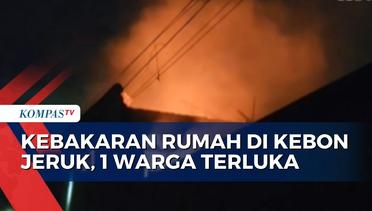 Rumah Lantai 2 di Kebon Jeruk Dilahap Si Jago Merah, 15 Unit Mobil Pemadam Kebakaran Diterjunkan!