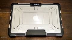 Review UAG MacBook Pro Retina 13  Indonesia!