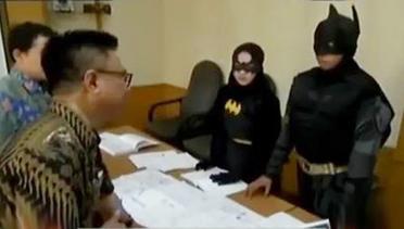 VIDEO: Sejumlah 'Superhero' Ikuti Ujian Skripsi di ITS Surabaya