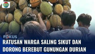 Ratusan Warga di Kaki Gunung Slamet Berebut Gunungan Durian saat Festival Buah Durian Lokal | Fokus