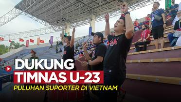 SEA Games 2021: Puluhan Suporter di Vietnam Dukung Timnas Indonesia U-23 Saat Hadapi Filipina