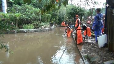 ENAM PLUS: Pasukan Oranye Menyelam Bersihkan Sampah di Sungai