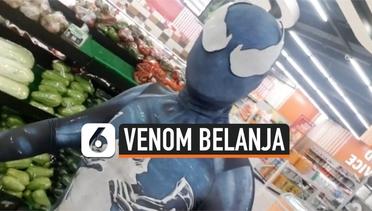 Venom, Musuh Spiderman Terlihat Belanja di Supermarket
