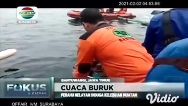 Perahu Terbalik Dihantam Ombak, 10 Nelayan Selamat