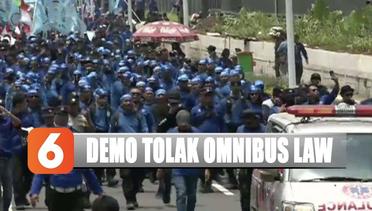 Tolak RUU Omnibus Law, Ribuan Buruh Gelar Aksi Long March ke DPR