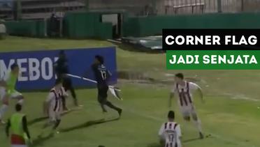 Pemain Independiente Gunakan Corner Flag Sebagai Senjata