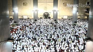 NEWS FLASH: Aksi 112, Rizieq Shihab Dapat Pengawalan Ketat Orang Berpakaian Putih