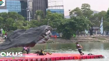 Atraksi Unik Penerjun Payung Meriahkan Hari Sumpah Pemuda di Danau Sunter - Fokus Pagi