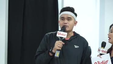 Special Interview Valentino Jebret Sang Juara Bulu Tangkis - Eksklusif Keseruan NonStop Turnamen Olahraga Selebriti Indonesia Bersama Cat Dinding Supersilk Anti Noda