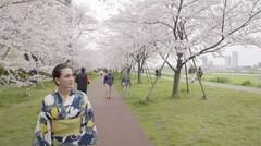 Romantis Luna Maya dan Reino Barack Bikin Video di Jepang
