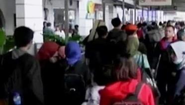 VIDEO: Padatnya Stasiun Senen dan Stasiun Bogor Saat Libur Natal dan Tahun Baru Ini