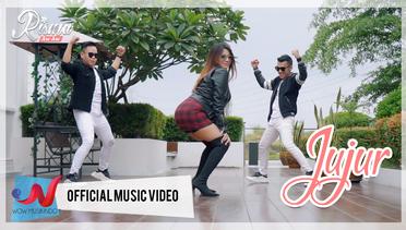 Risma Aw Aw - Jujur (Official Music Video)