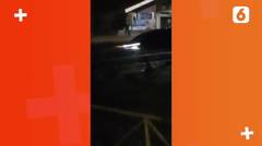 NEKAT TEROBOS BANJIR, MOBIL TERSERET BANJIR DI SERPONG