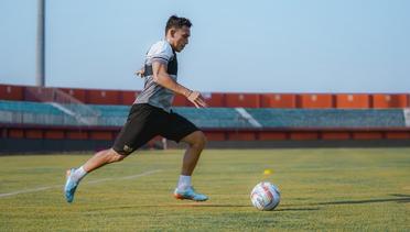 "OFFICIAL TRAINING MADURA UNITED FC VS DEWA UNITED FC | STD. GELORA MADURA RATU PAMELINGAN, PAMEKASAN "