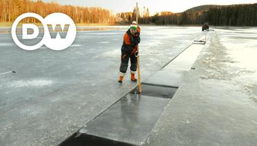Quirky Customs - Dipotong dari Danau: Pemanenan Es di Norwegia