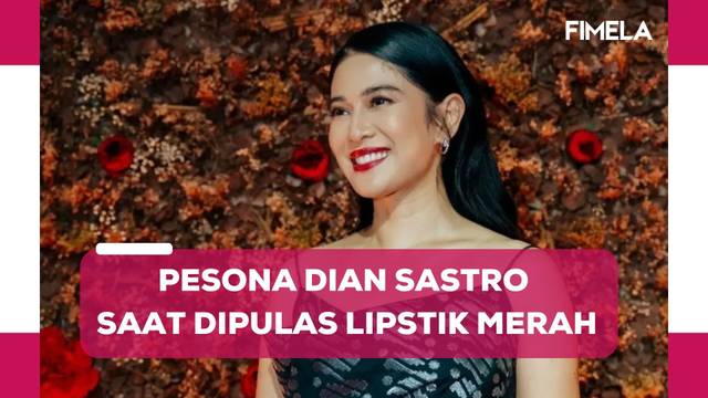 6 Pesona Magis Dian Sastrowardoyo saat Dipulas Lipstik Merah, Hadirkan Tampilan Kartini Masa Kini