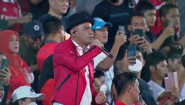 MENGGELEGAR!! Judika Dan Seluruh Suporter Nyanyikan "Indonesia Raya" Di Stadion Segiri!! | Final Piala Presiden 2022