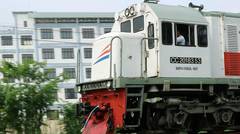 Kereta Api Lokomotif CC 201 83 53 KA PENATARAN Plosokandang Tulungagung