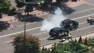 News Flash: Kepung Teroris di Starbuck, Mobil Perwira Polisi Nyaris Dilempar Bom
