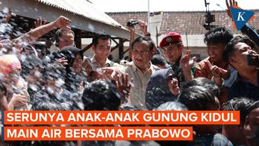 Momen Prabowo ke Gunung Kidul Main Air Bersama Anak-anak
