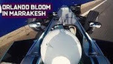 Orlando Bloom Menabrakkan Mobil Formula E di Marrakesh!