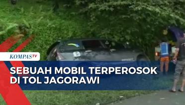 Diduga Sopir Ngantuk, Sebuah Mobil Terperosok di Tol Jagorawi Arah Puncak