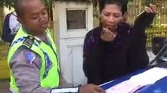 Kocak, Video Polisi Tilang Lelaki Kemayu di Semarang