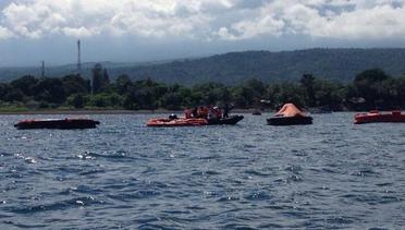 News Flash: Tim Penyelam Cari Korban KMP Rafelia 2 di Selat Bali