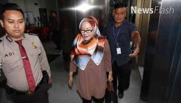 NEWS FLASH: Mantan Gubernur Banten Ratu Atut Datangi KPK