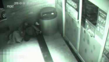 Video Sosok Hantu yang Tampak Menembus Pintu