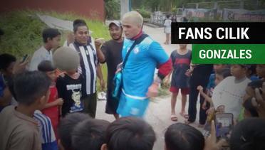 Cristian Gonzales Layani dan Hibur Fans Cilik di Bekasi
