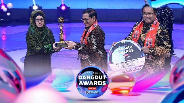 Karyamu Menginspirasi Dangdut Indonesia! Evie Tamala Raih Lifetime Achievement! | IDA 2024 1 Dekade